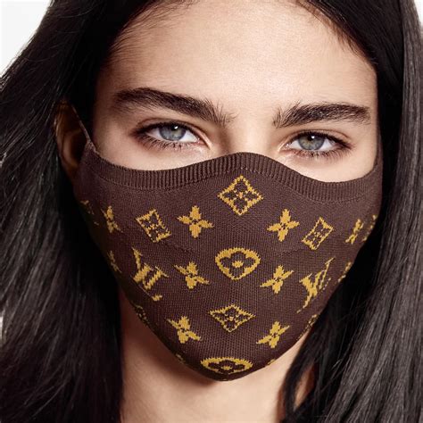 mascherina covid louis vuitton prezzo|Louis Vuitton's $480 face mask.